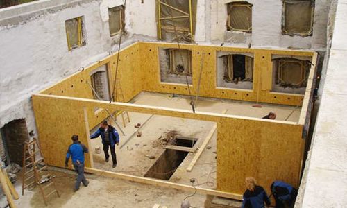 Bauen im Betsand innen